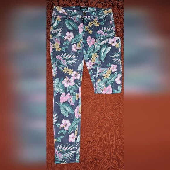 Forever 21: Size US 29, Jeans - Picture 1 of 3